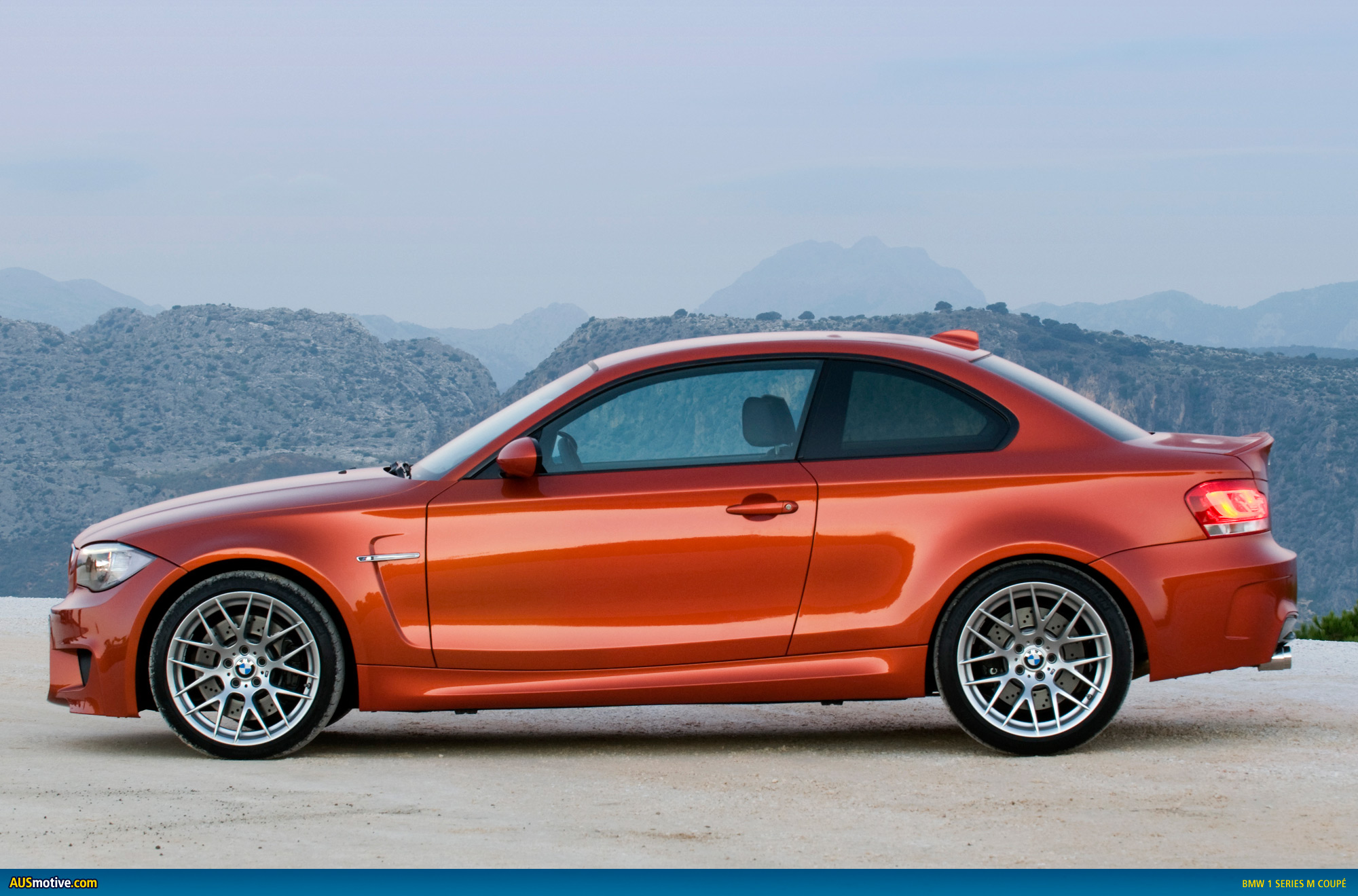 [Image: BMW-1M-Coupe-06.jpg]