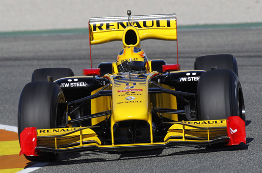 Robert Kubica tests Renault R30