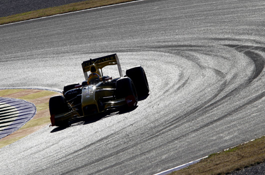 Robert Kubica tests Renault R30
