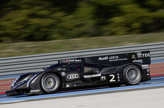 Audi R18 with hybrid drive