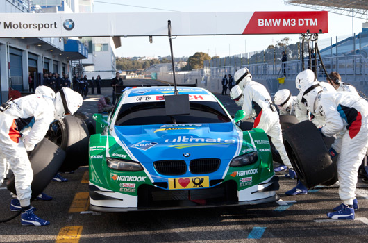 BMW M3 DTM pitstop